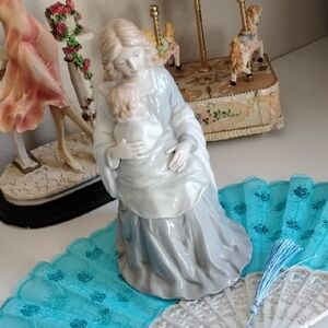 Vintage Porcelain Mother and Child Figurine